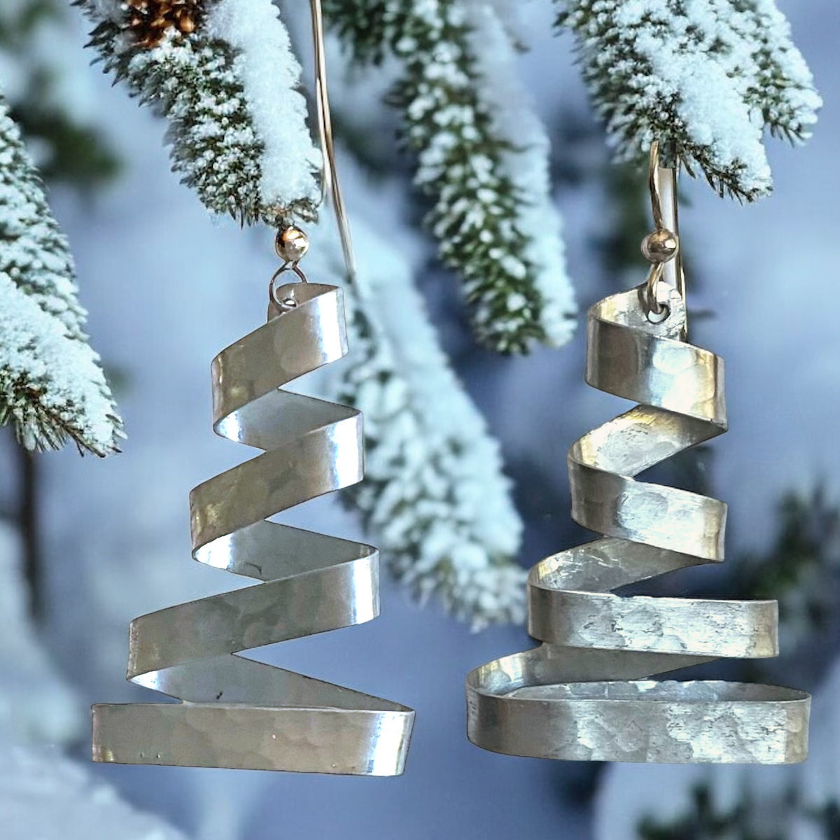 HOLIDAY | Zig Zag (Christmas Tree) Earrings