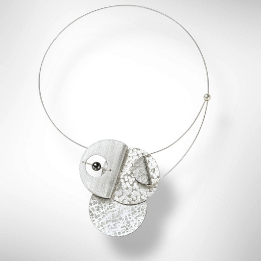 EVERYDAY | AXIS FOLD Medium Metal Focal Statement Necklace with Front Closure with Simulated Pearl