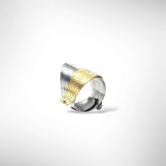 SWELL - Overlapping Wave Band Style Adjustable Ring