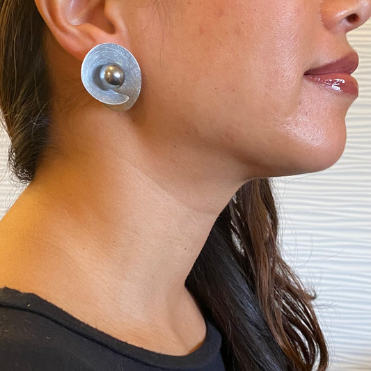 SOUND | DECIBEL 3 Close to the Face Lightweight Conical Post Earrings with Simulated Pearl
