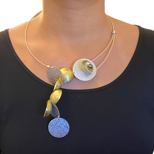 SCHEMA | CLOUD Asymmetrical Dangling Mixed Metal Statement Necklace with Front Closure and Jade