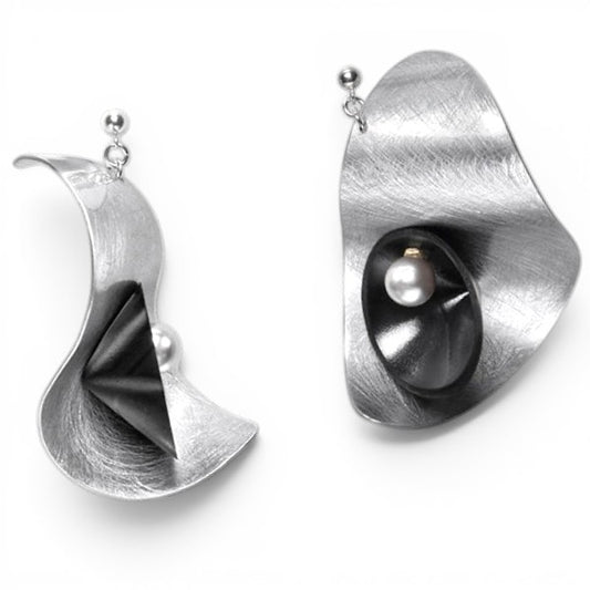 SOUND | PULSE 1 Large Undulating Aluminum Post Earrings with Recycled Record Vinyl and Simulated Pearls