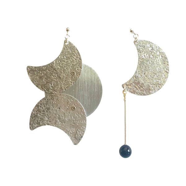 BRIGHT MOON -Striking Mix-Match Earrings with Onyx from the Lunar Collection