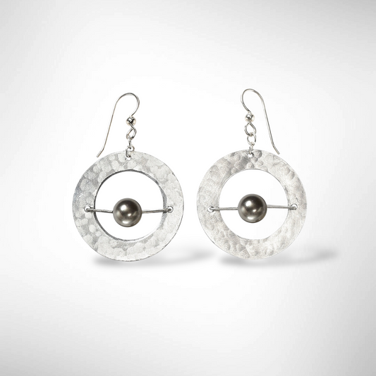 EVERYDAY | AXIS SMALL Contemporary Every Day Dangle Earrings Sim Pearl