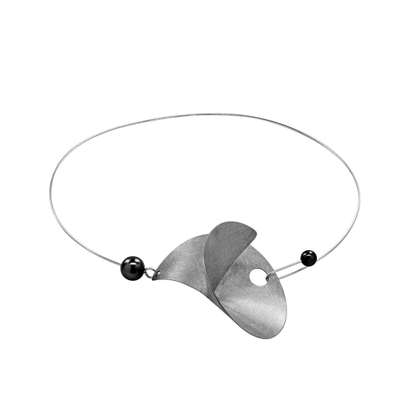 DECIBEL 2 Understated Focal Necklace from the SOUND Collection with Simulated Pearls