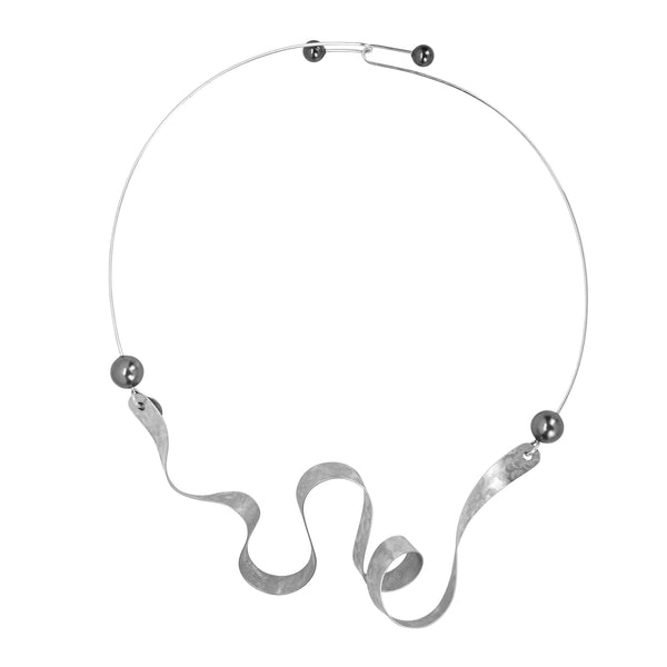 VIBE 2 A Simple an Delicate Sound Wave Necklace from the SOUND Collection with Simulated Pearls